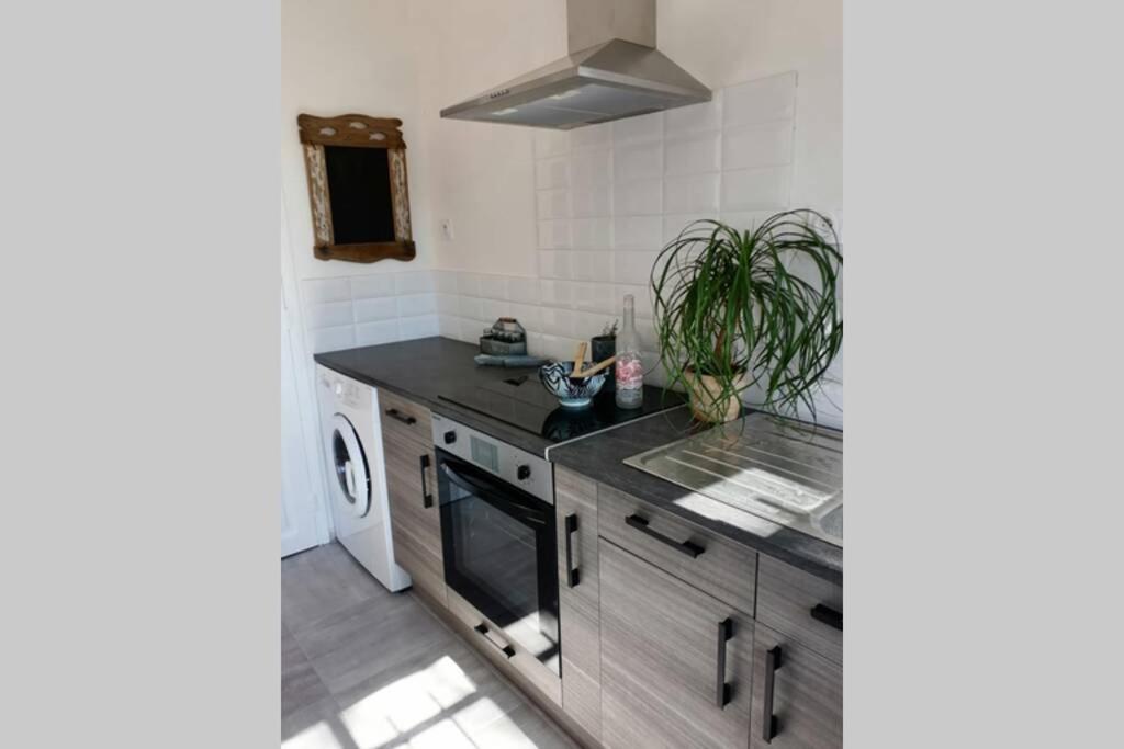 Maison 5 Personnes En Garrigue - Piscine-Spa Prive Langlade Zewnętrze zdjęcie