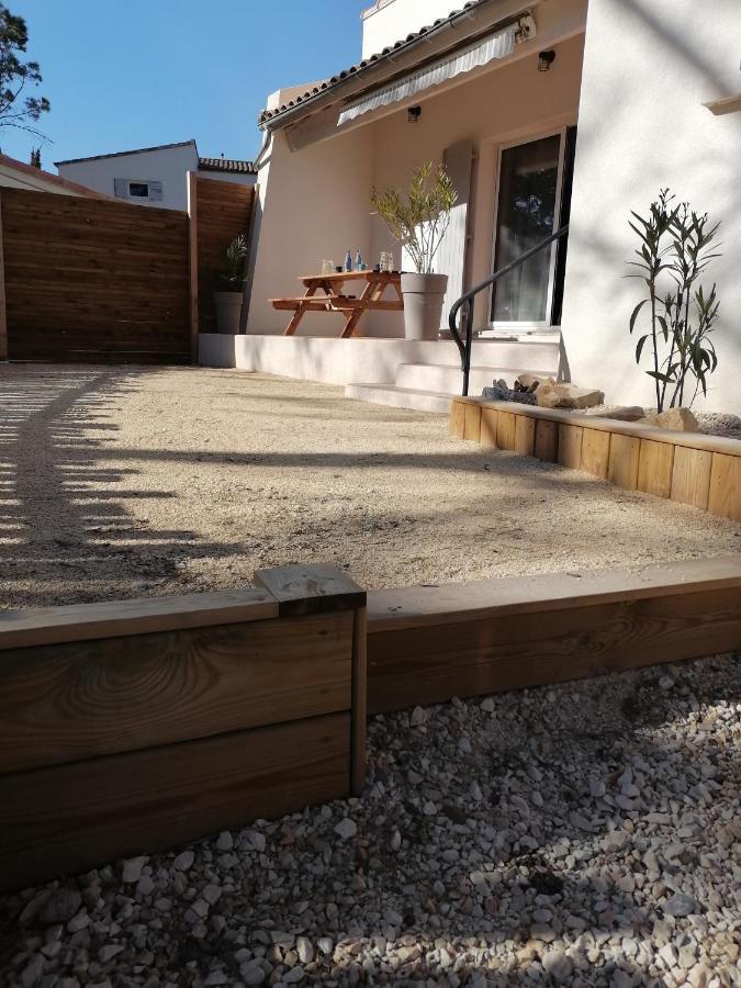 Maison 5 Personnes En Garrigue - Piscine-Spa Prive Langlade Zewnętrze zdjęcie